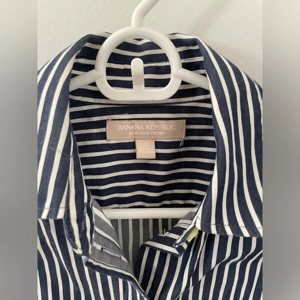 Banana Republic button down - Picture 2 of 3